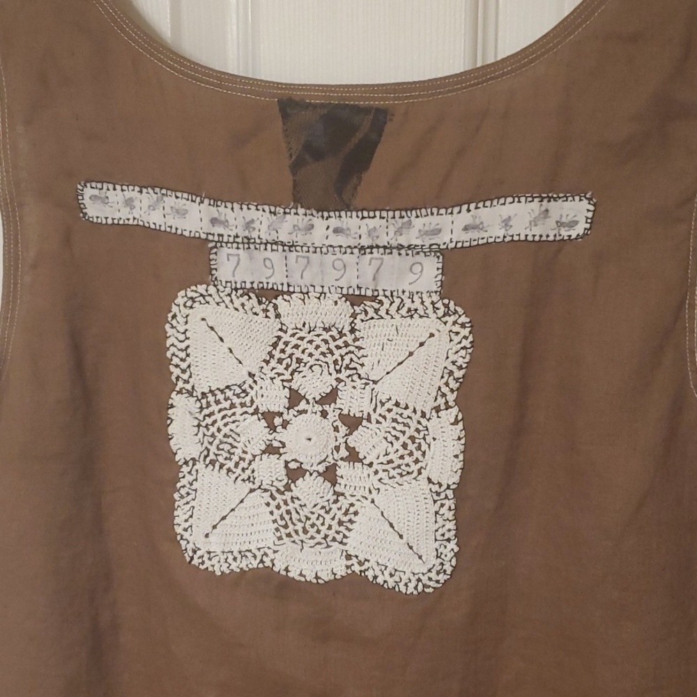 Transformations by Helen brown linen tank embellished w black lace size medium